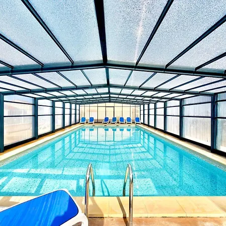 La Traversante Du Mas, 6 Pers Piscine A *